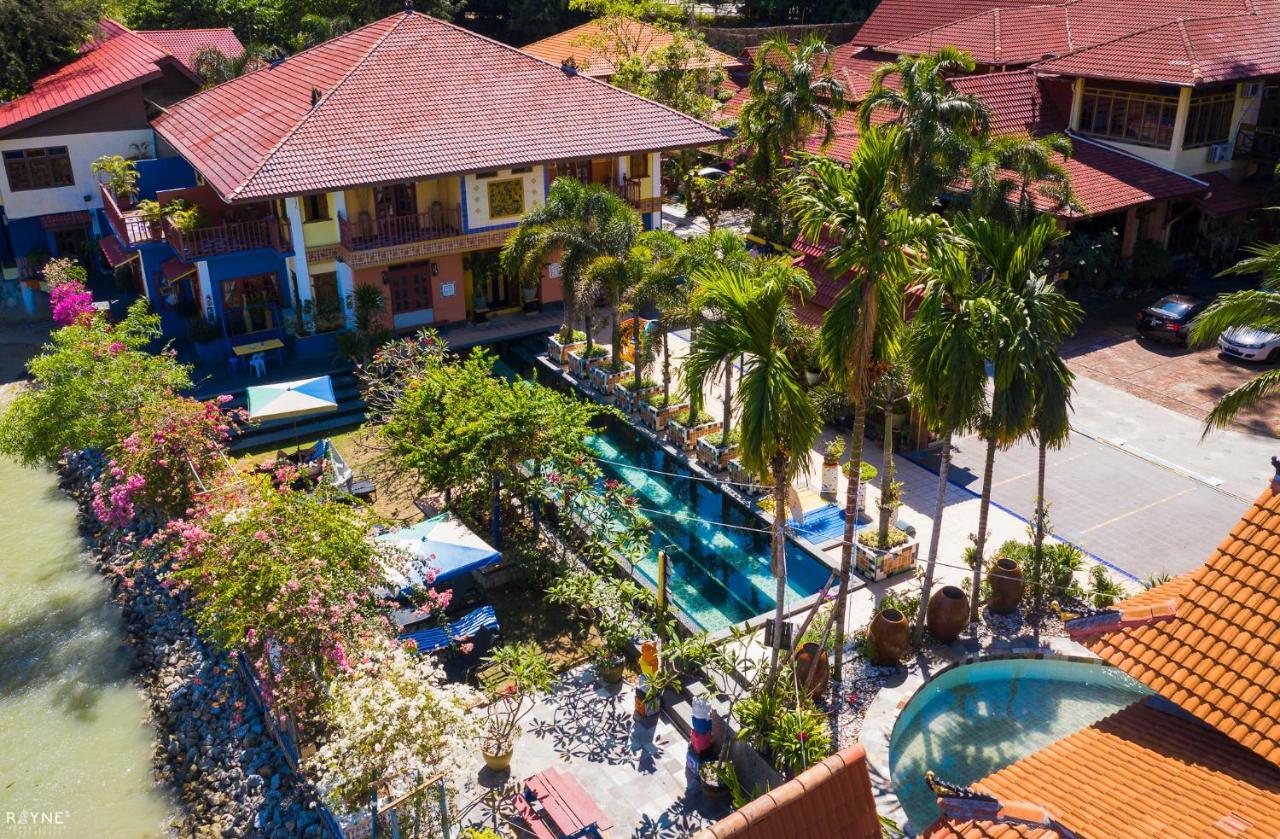 Lost Paradise Resort Batu Ferringhi Extérieur photo